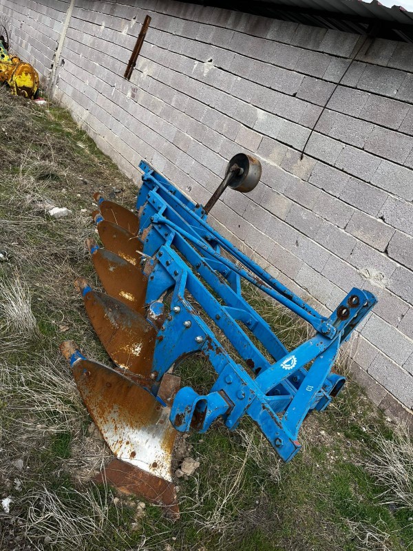 5'li Profil Gövdeli Pulluk