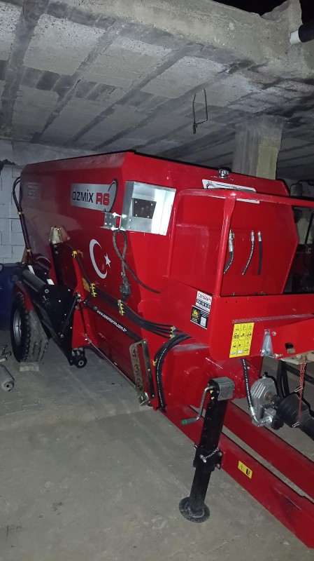 Yem karma 6m küp  2025 model.   1 ay kullanılmıştır.